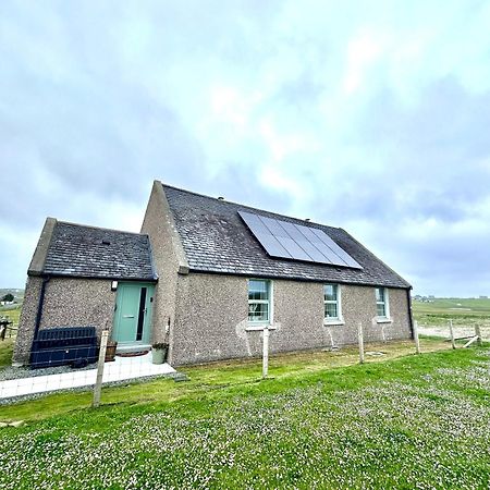 Modern Refurbished Church Nr Butt Of Lewis Beaches Port of Ness Buitenkant foto